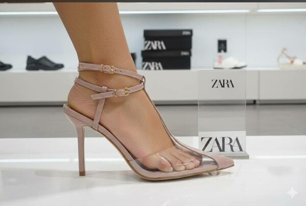 Sandales Transparentes Élégantes