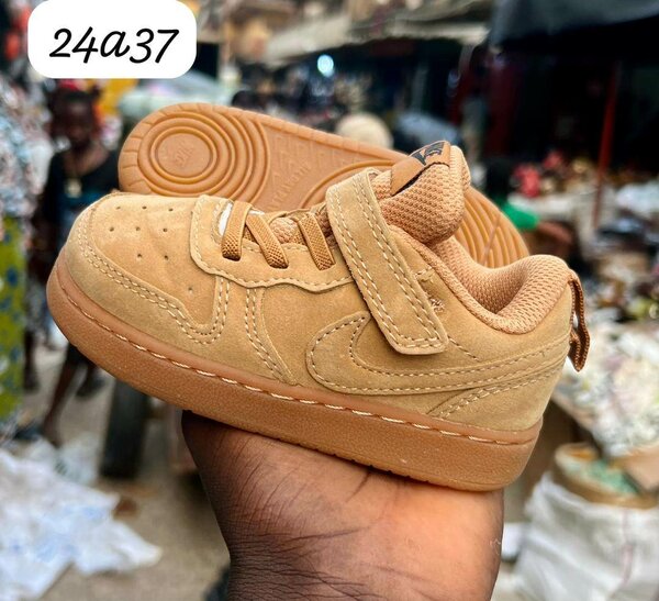 Chaussures enfants en daim