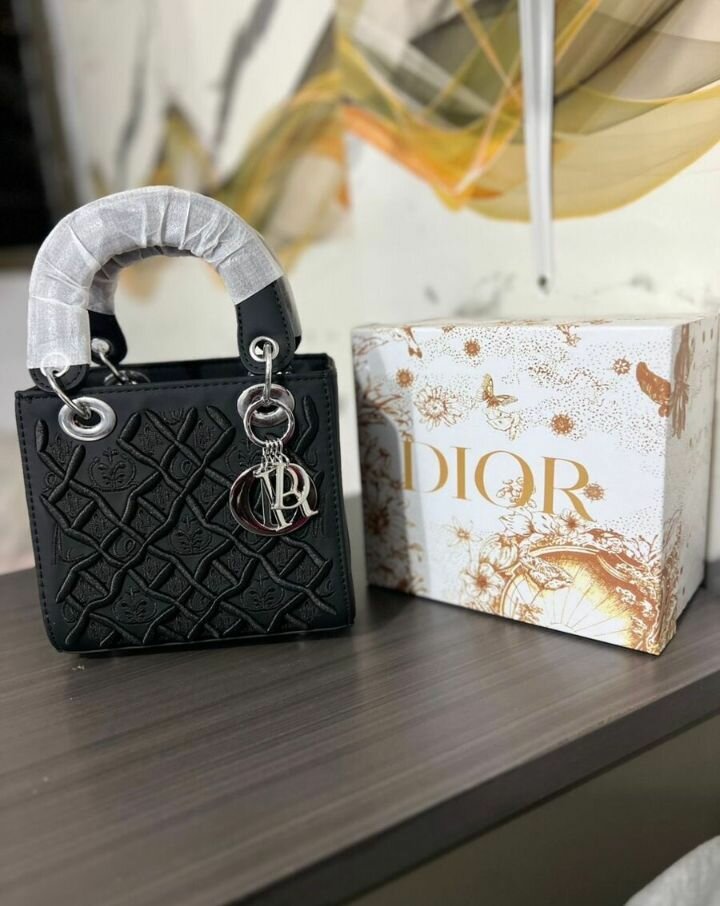 Sac à main Dior mini en cuir