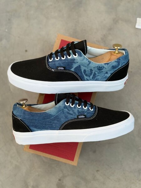 Baskets Vans noires et bleues