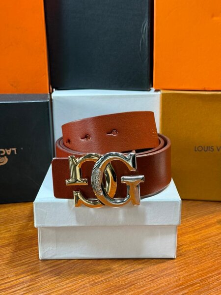 Ceinture en cuir marron élégante