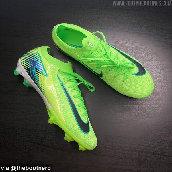 Chaussures de Foot Vives