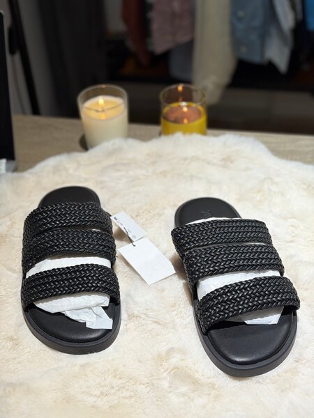 Sandale en cuir Noire