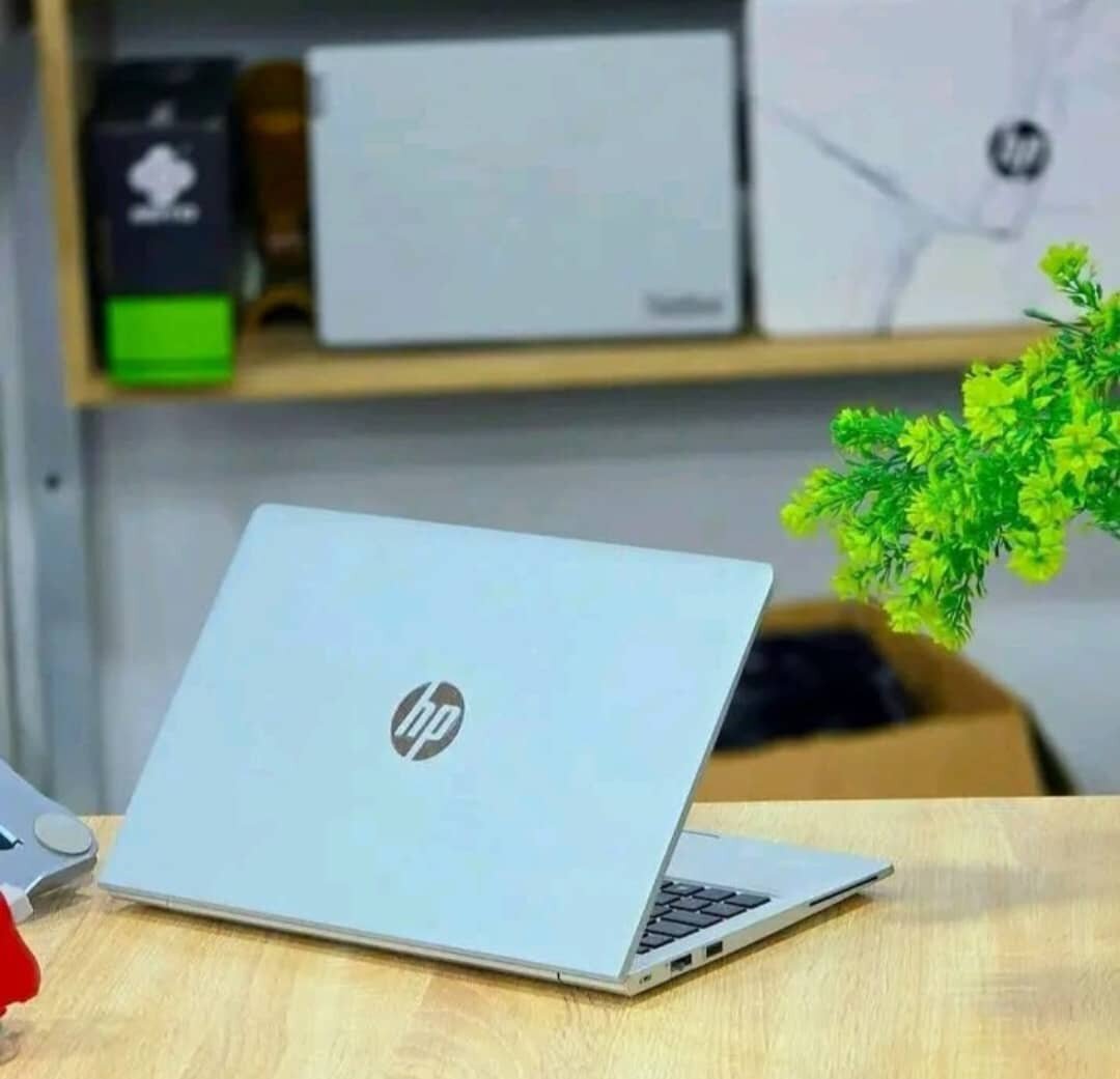 HP Ordinateur Portable 15.6"