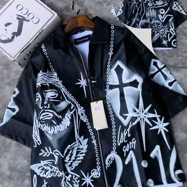 Chemise homme avec croix chrétienne