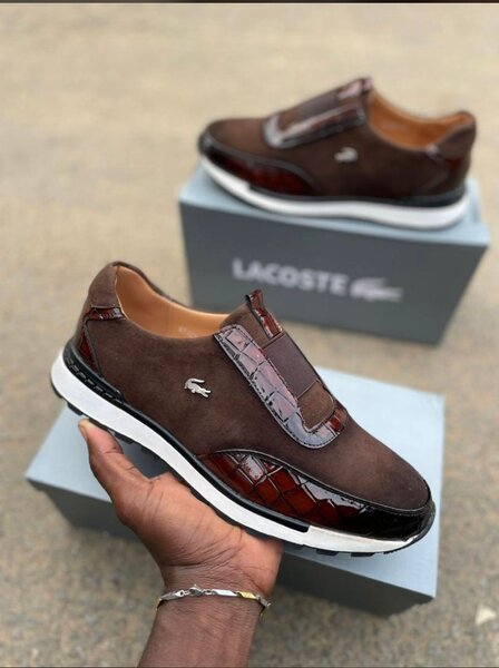 Chaussures Lacoste élégantes