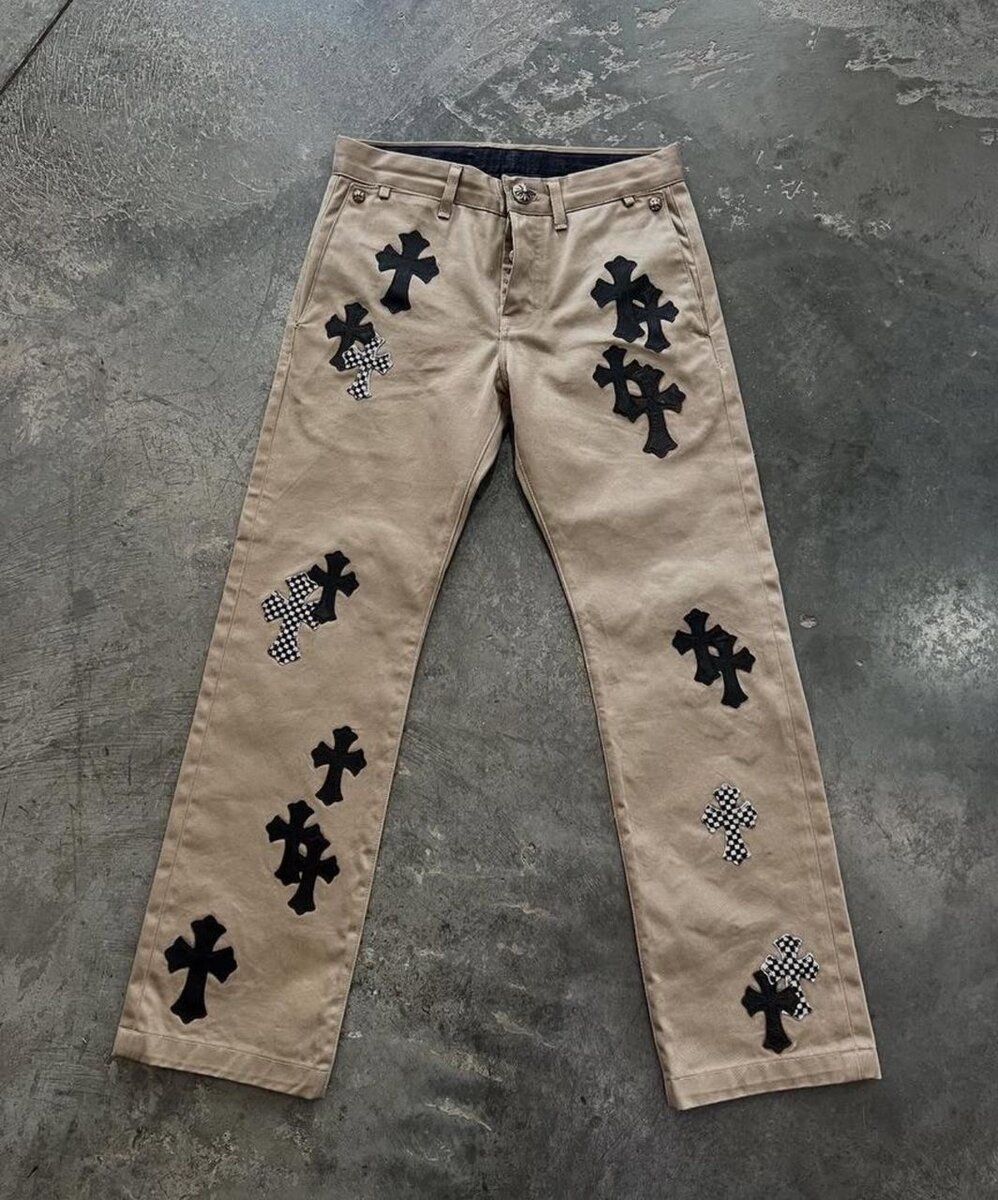 Jean beige avec motifs croisés