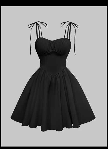 Robe noire courte élégante pour femme