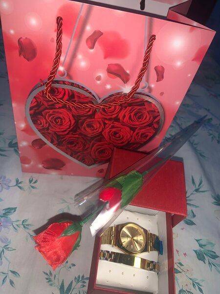 Montre Dorée Élégante