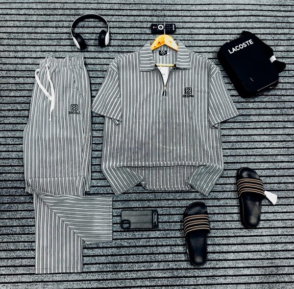 Tenue décontractée rayée