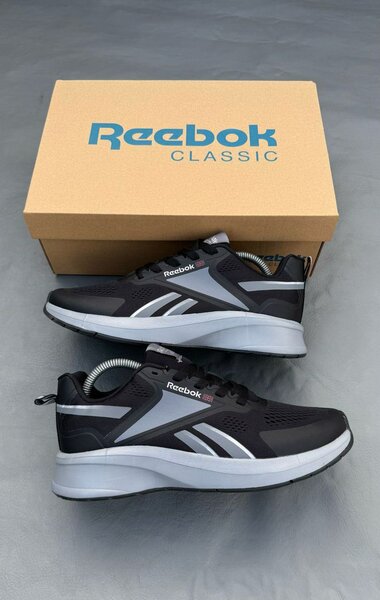 Reebok Classic Sneakers