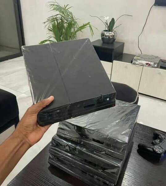 Console PlayStation 4 Slim - Noir