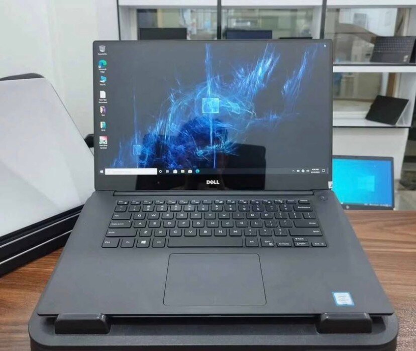 Ordinateur portable Dell - Performant et Polyvalent