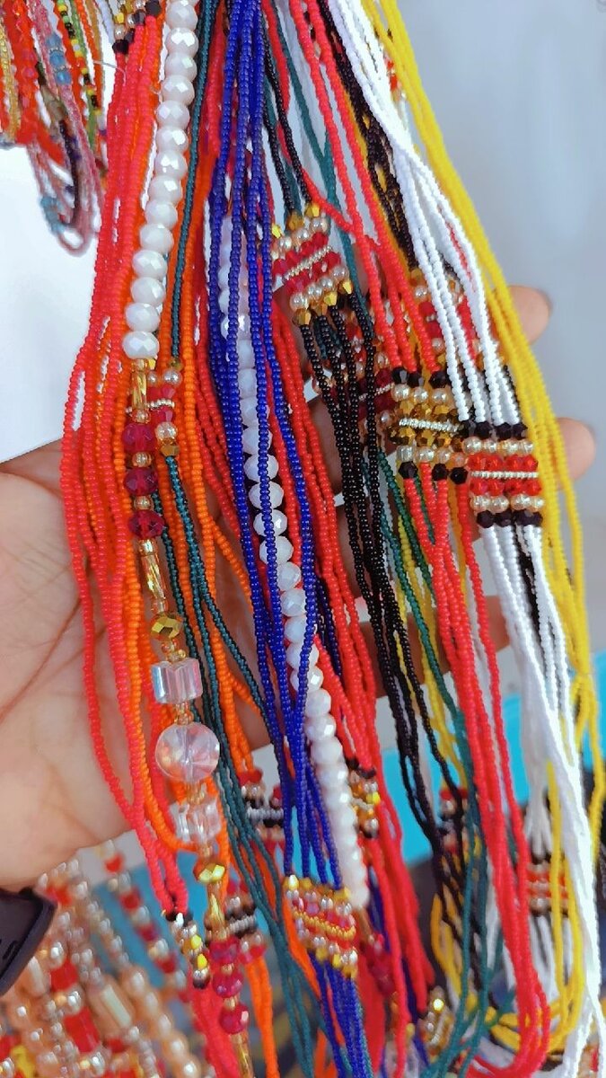 Colliers de perles colorés ethniques