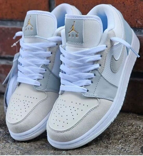 Nike Air Jordan Blanches