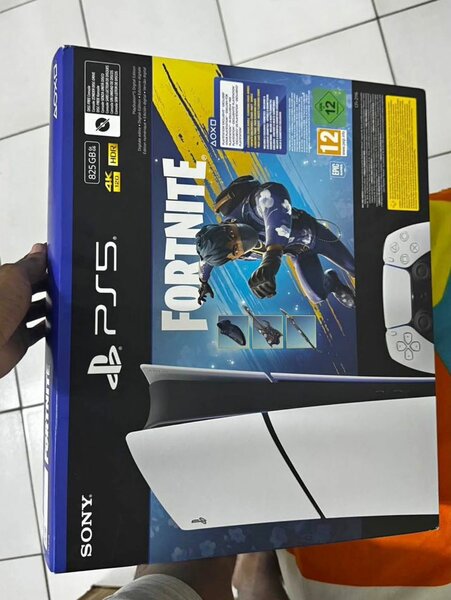 PS5 Slim Digitale Fortnite