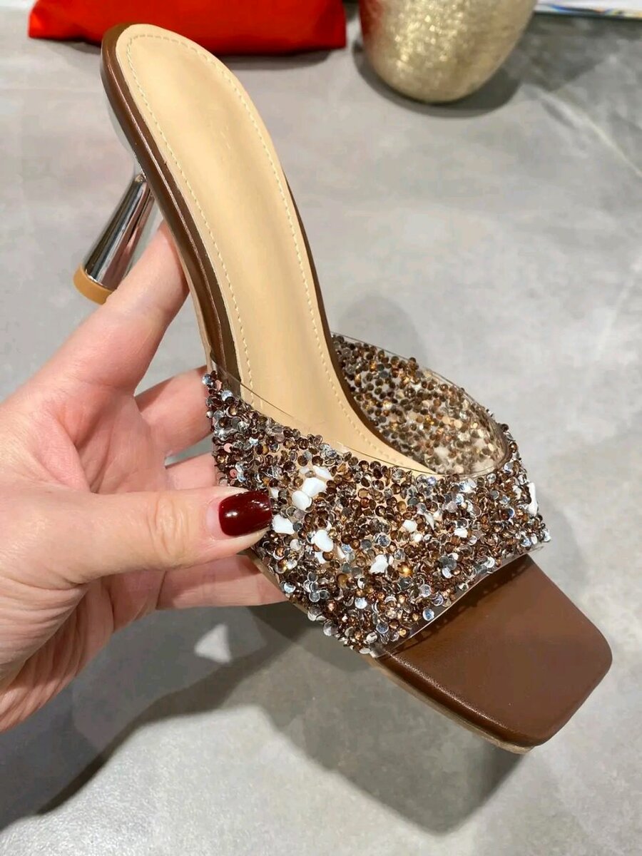 Chaussures à talons hauts en strass