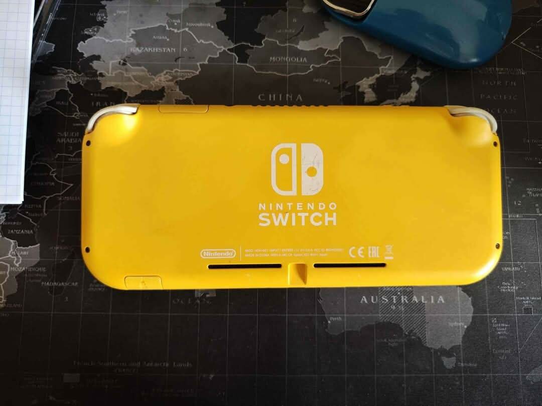 Nintendo Switch Lite Jaune
