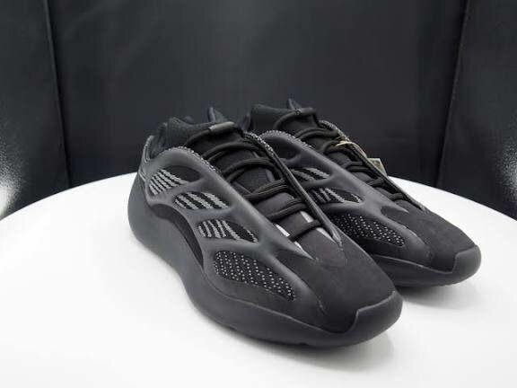 Sneakers Adidas Yeezy Boost