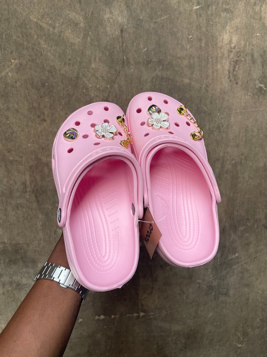 Sabots roses pour enfants