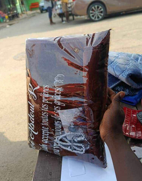 Tapis de prière en velours rouge