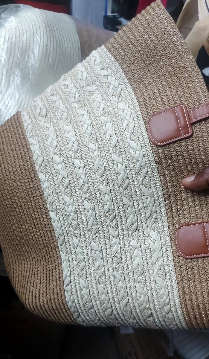 Chapeau de paille élégant