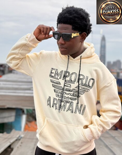 Sweat à capuche Armani élégant