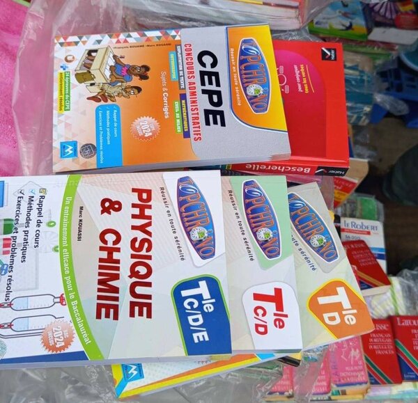 Livre scolaire PICHON Physique & Chimie Tle C/D/E