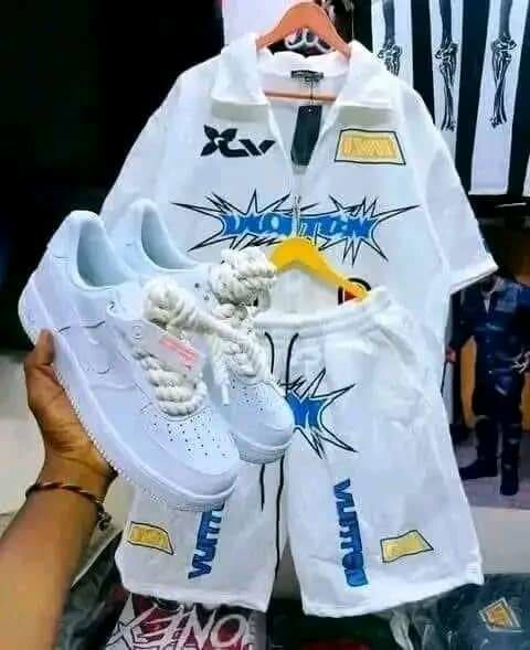 Ensemble homme survêtement et chaussures