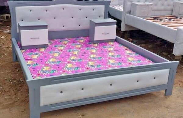 Lit avec rangement et chevet