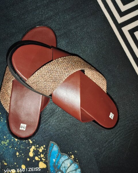 Sandales croisées en cuir