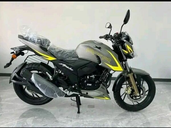 Moto Raider noire et jaune