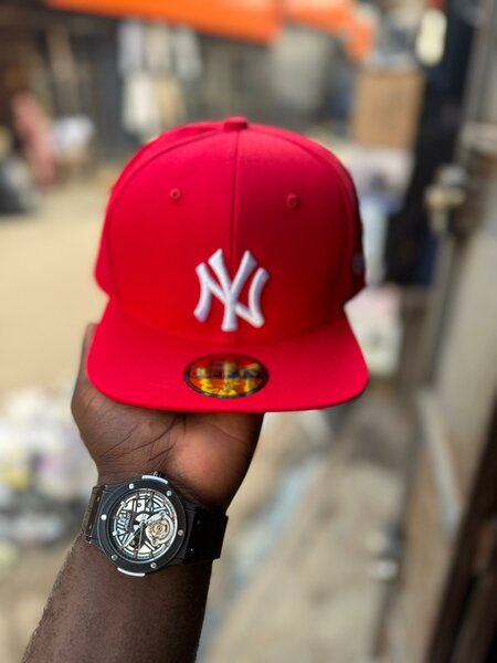 Casquette rouge tendance