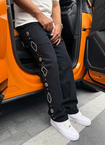 Jean noir brodé pour homme