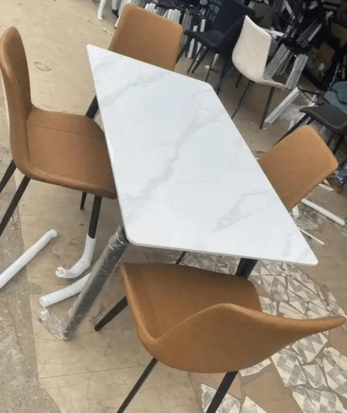 Table à manger moderne