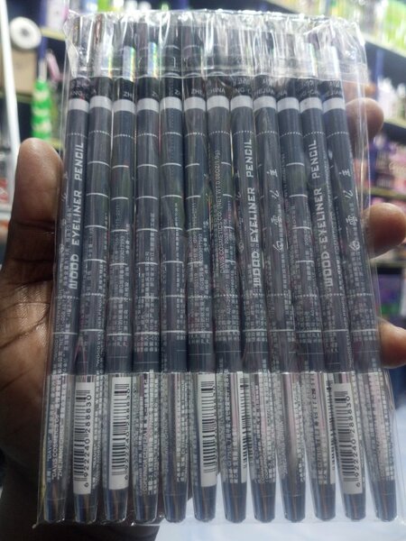 Lot de crayons eyeliner bois