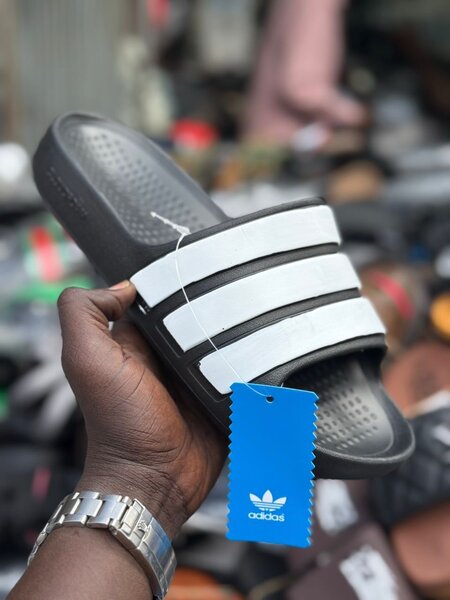 Sandales Adidas Classiques