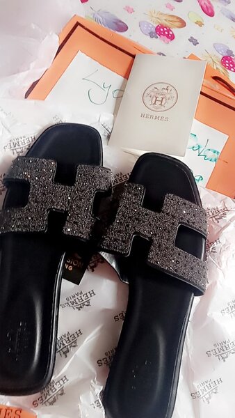 Sandales élégantes en cuir noir