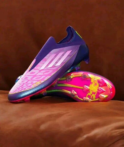 Chaussures de foot Adidas