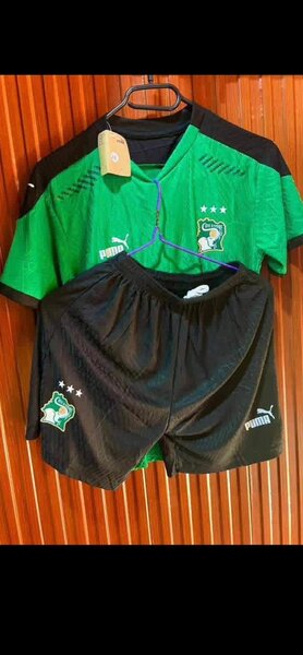 Ensemble de Football Vert