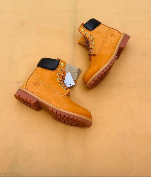 Bottes Timberland en cuir jaune