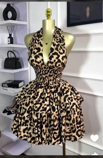 Robe léopard évasée