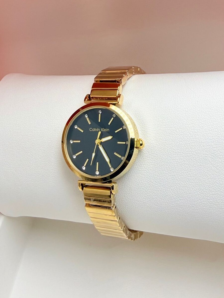 Montre Calvin Klein en métal doré