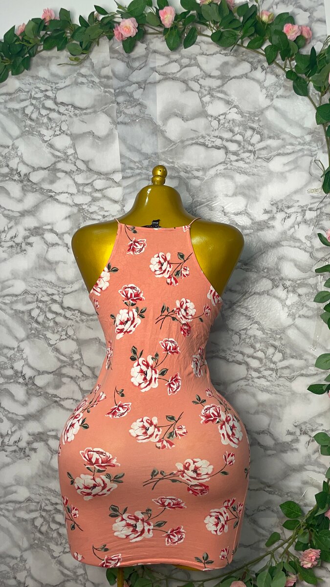 Robe évasée à motifs floraux