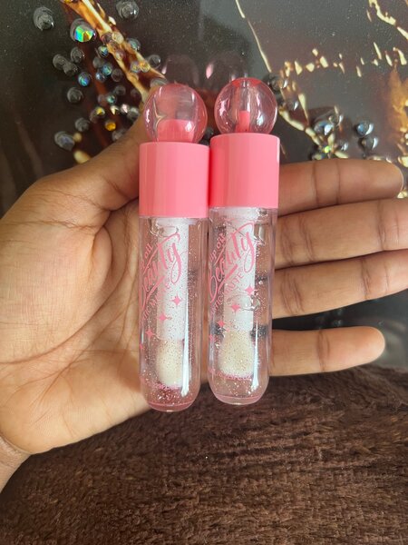 Gloss à lèvres scintillant