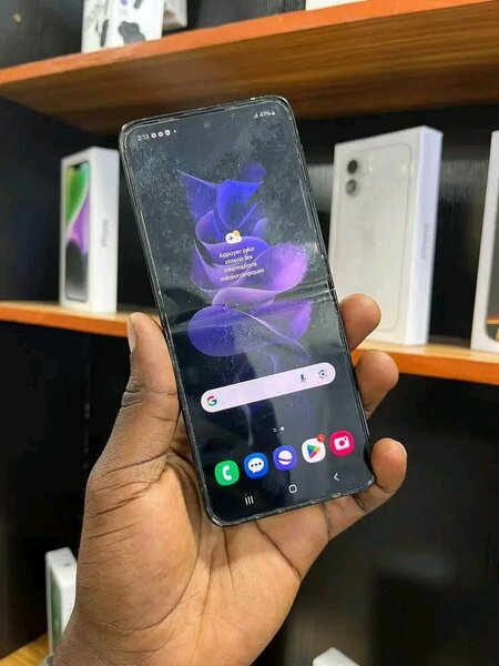 Samsung Galaxy Z Flip4 5G