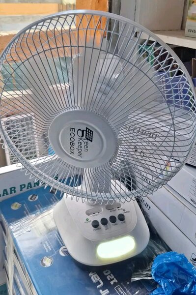 Ventilateur de table EcoCool avec lumière