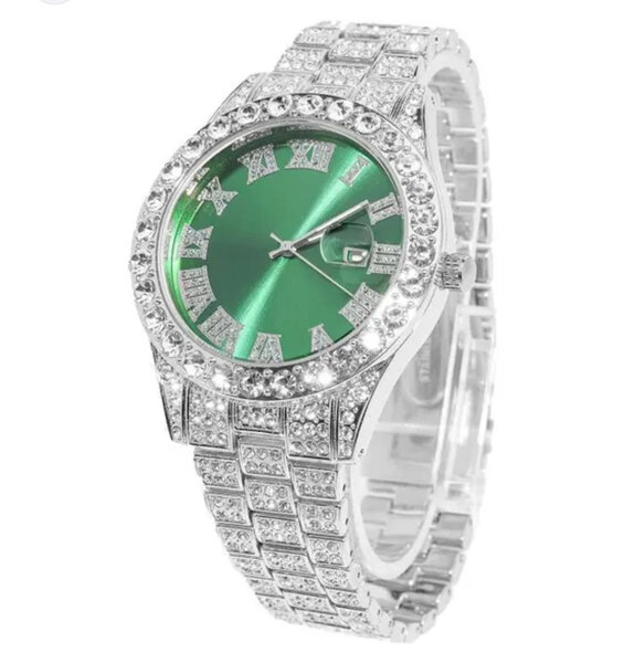 Montre de luxe avec strass