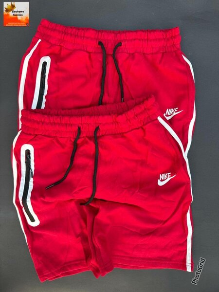Shorts de sport Nike rouges