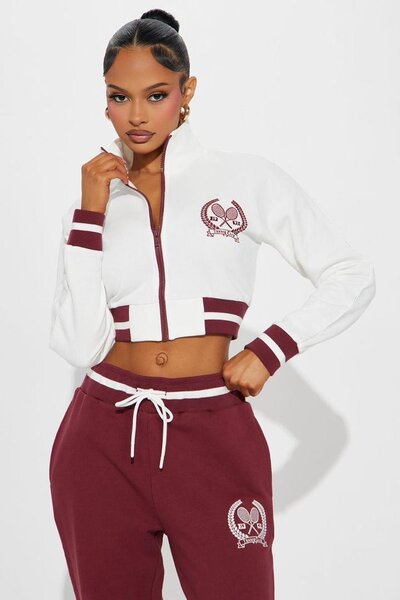 Ensemble sport femme élégant